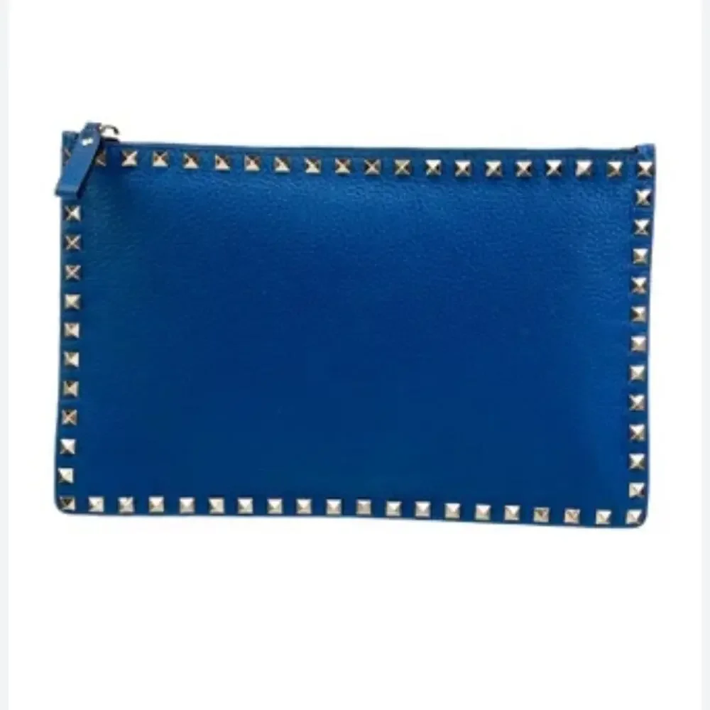 Valentino Garavani Rockstud Large Leather Zip Pouch Bag, Blue